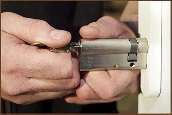 	Berwyn Lock And Locksmith Berwyn, IL 708-401-0790